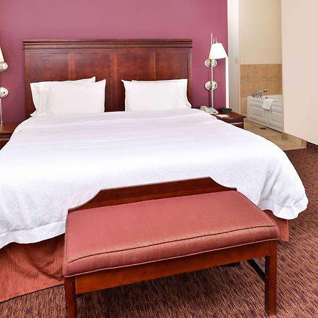 Hampton Inn & Suites Muncie Zewnętrze zdjęcie