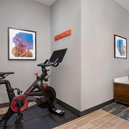 Hampton Inn & Suites Muncie Zewnętrze zdjęcie