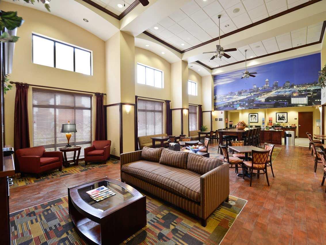 Hampton Inn & Suites Muncie Zewnętrze zdjęcie