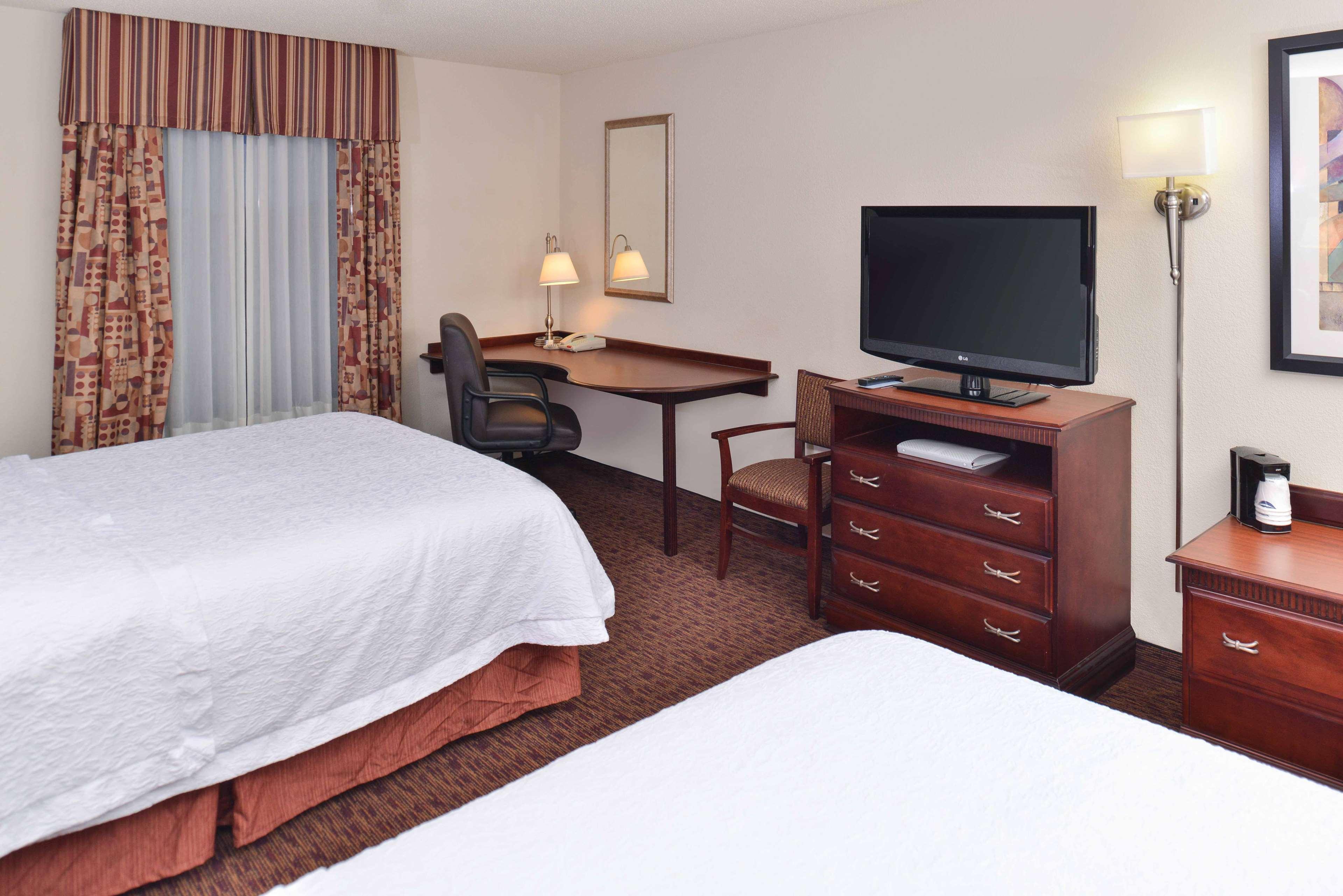 Hampton Inn & Suites Muncie Zewnętrze zdjęcie