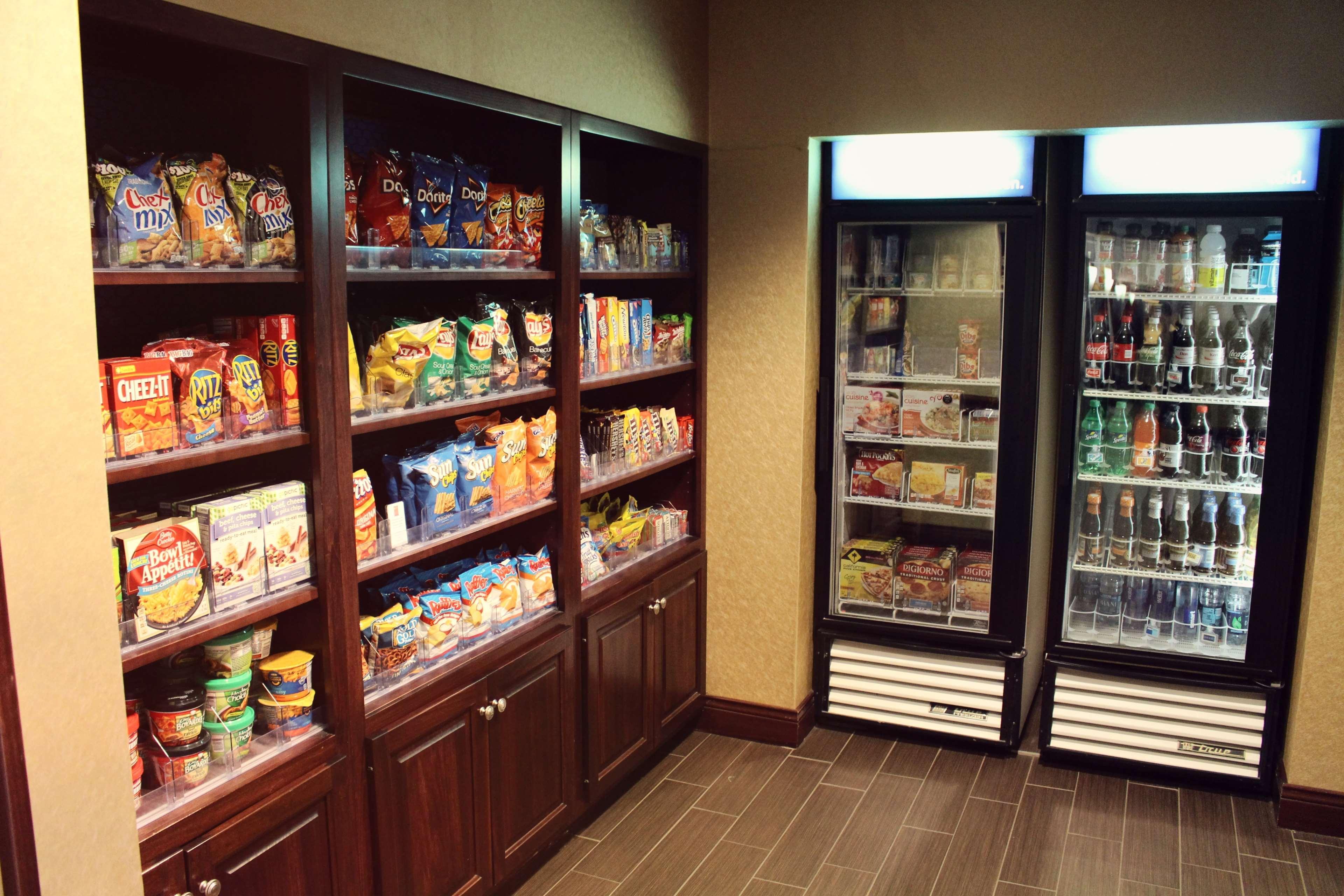Hampton Inn & Suites Muncie Zewnętrze zdjęcie