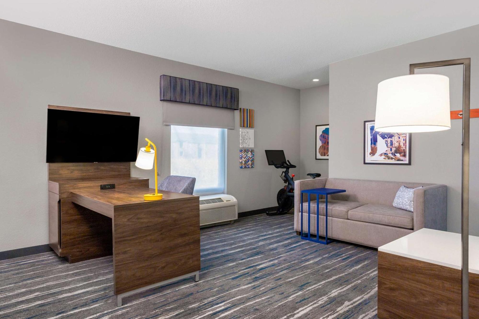 Hampton Inn & Suites Muncie Zewnętrze zdjęcie