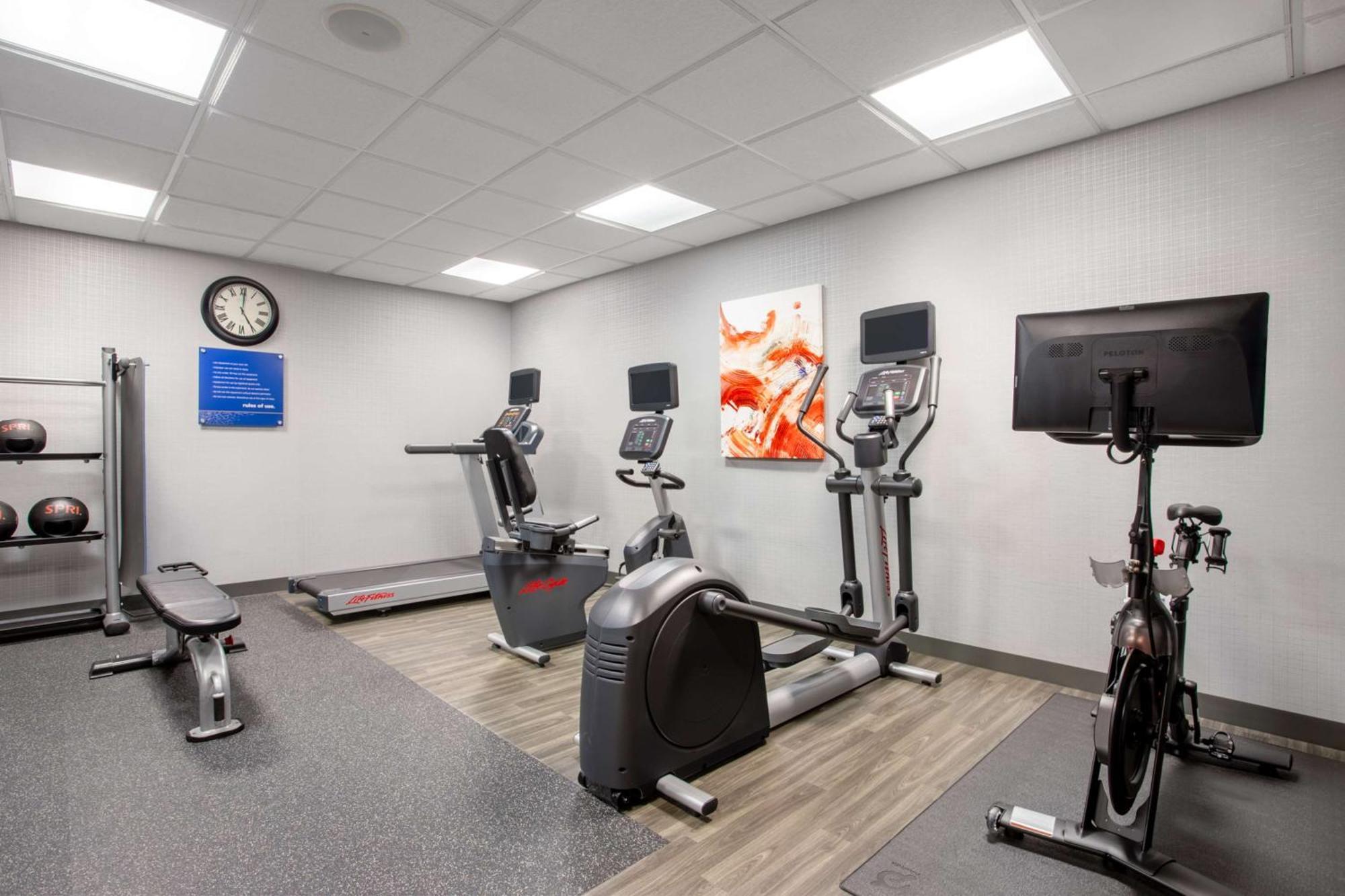 Hampton Inn & Suites Muncie Zewnętrze zdjęcie