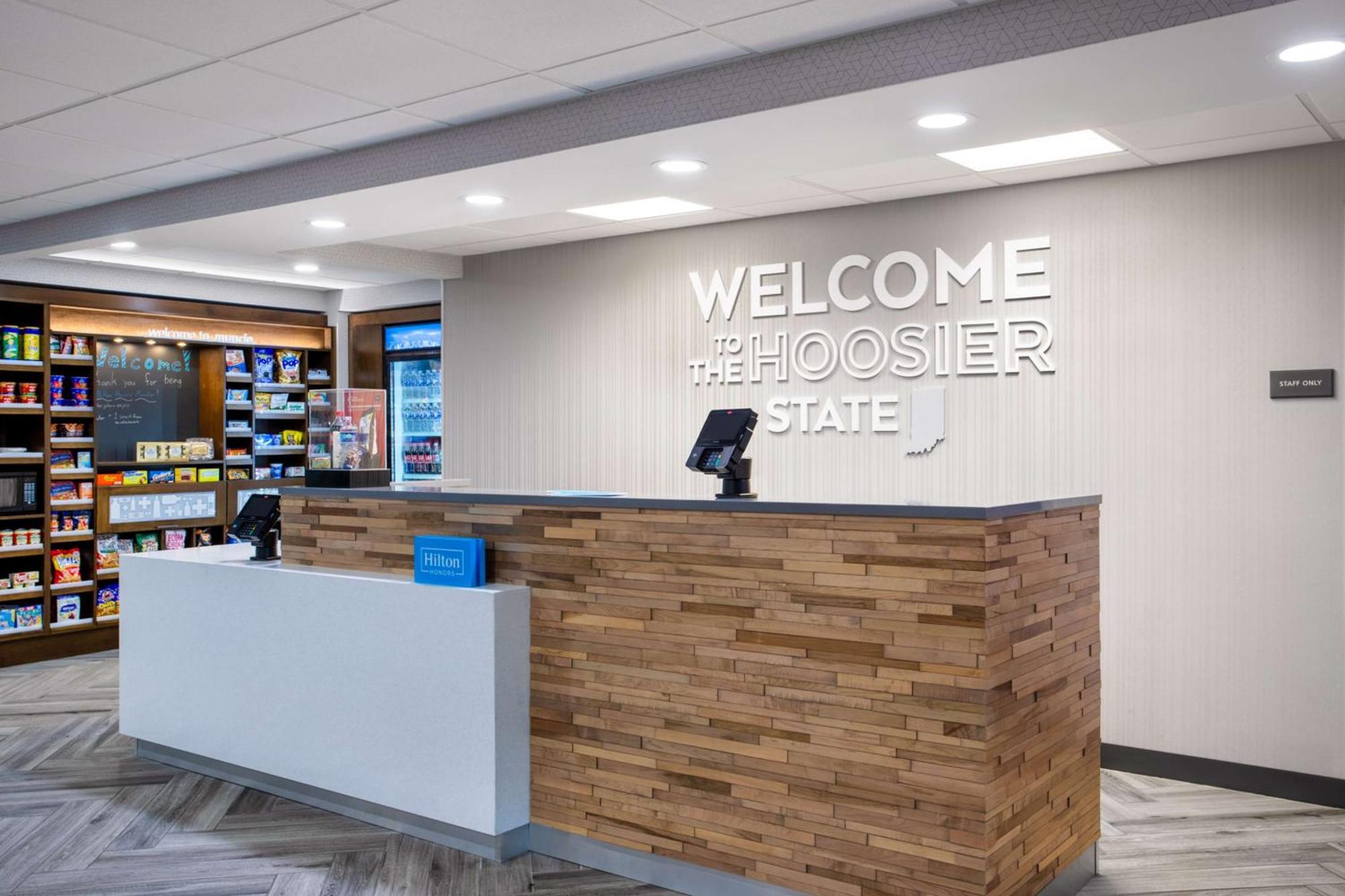 Hampton Inn & Suites Muncie Zewnętrze zdjęcie