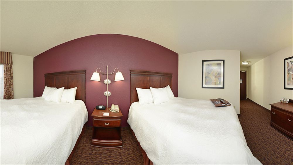 Hampton Inn & Suites Muncie Zewnętrze zdjęcie